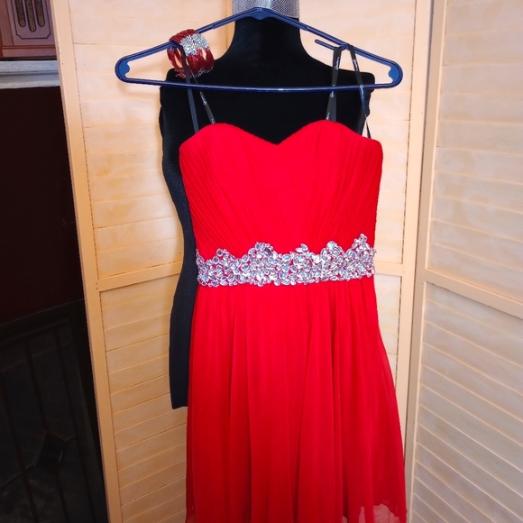 REDUCED! SPEECHLESS Red Strapless Sweetheart Micro Mini NWT Sz 3 - Picture 2 of 15